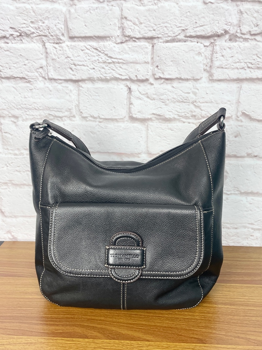 Tignanello Black Pebble Leather Y2K Shoulder Bag